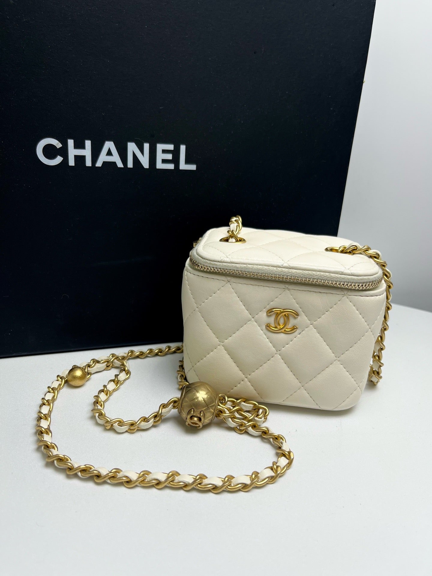 Chanel Mini Vanity Bag White Lambskin (2020)