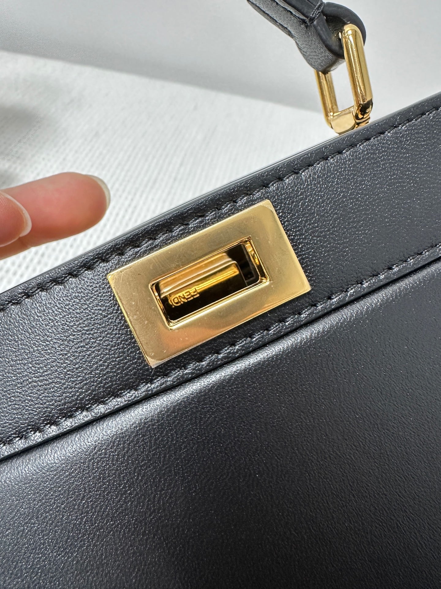 Fendi Peekaboo ISeeU Petite 20cm Black