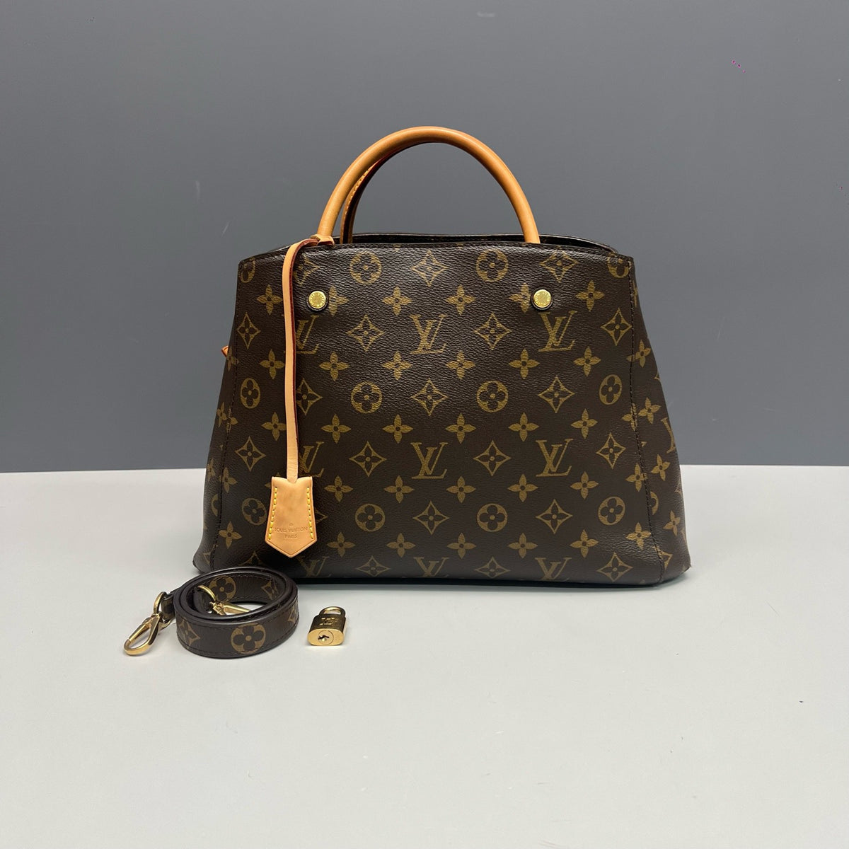 Louis Vuitton Montaigne MM