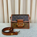 Louis Vuitton Chain Louise Envelope Chain Bag