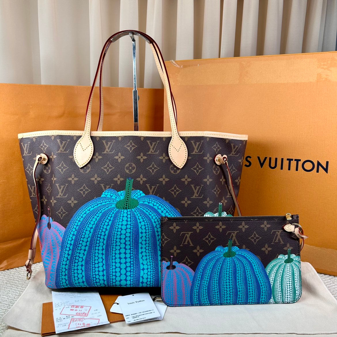Louis Vuitton Neverfull MM Tote