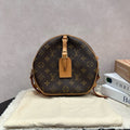 Louis Vuitton Soft Boîte Chapeau Large