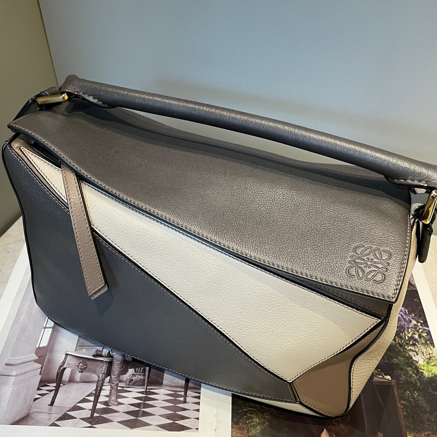 Loewe Puzzle Bag Medium– Tricolor Grey/Beige