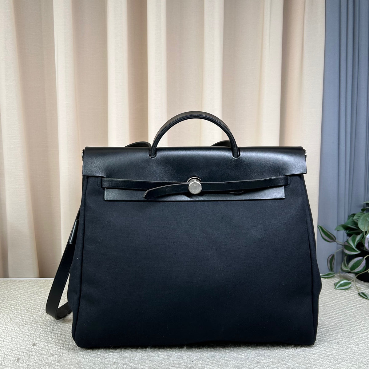 HERMES Herbag 39 Black Silver Bag Trim Stamp O 39cm