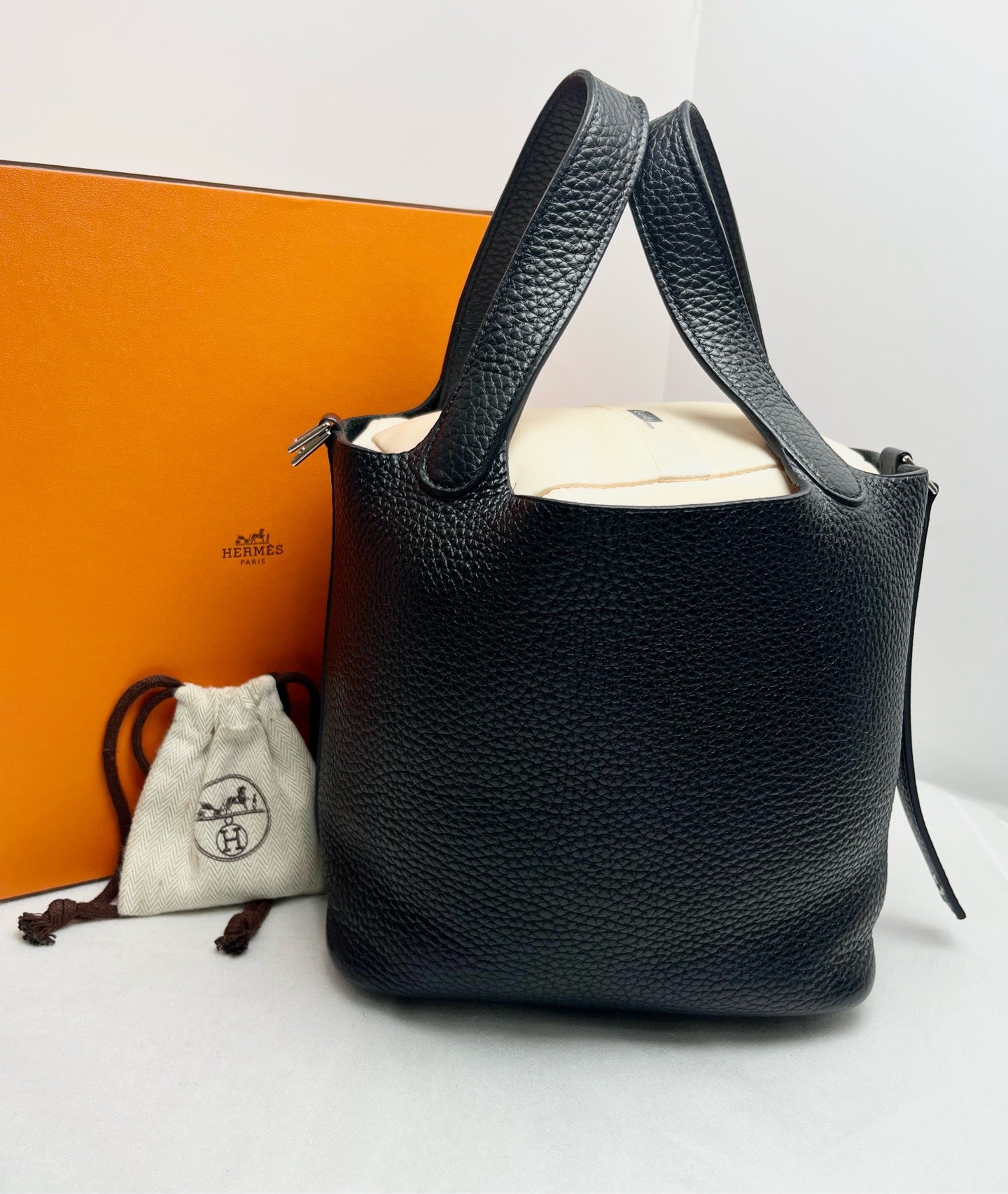 Hermès Picotin 18 Black Stamp c