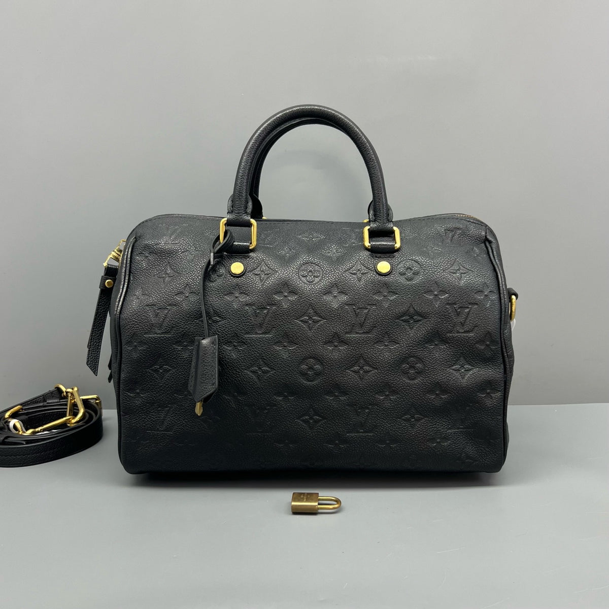 Louis Vuitton Black Speedy 30