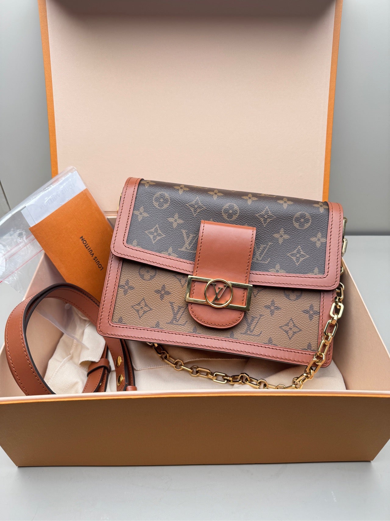 Louis Vuitton  DAUPHINE