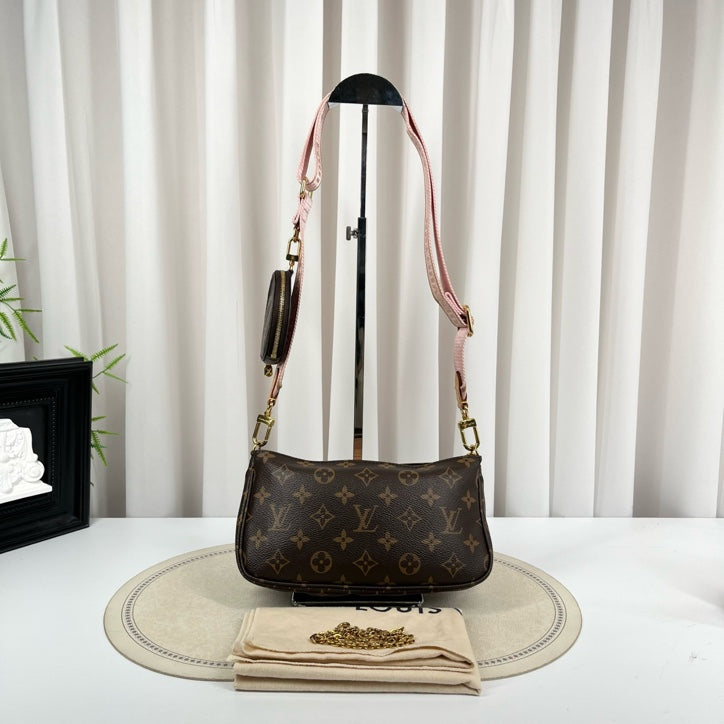 Louis Vuitton Multi Pochette Accessoires Shoulder Bag