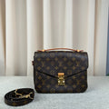 Louis Vuitton Monogram Metis Messenger Bag 25cm