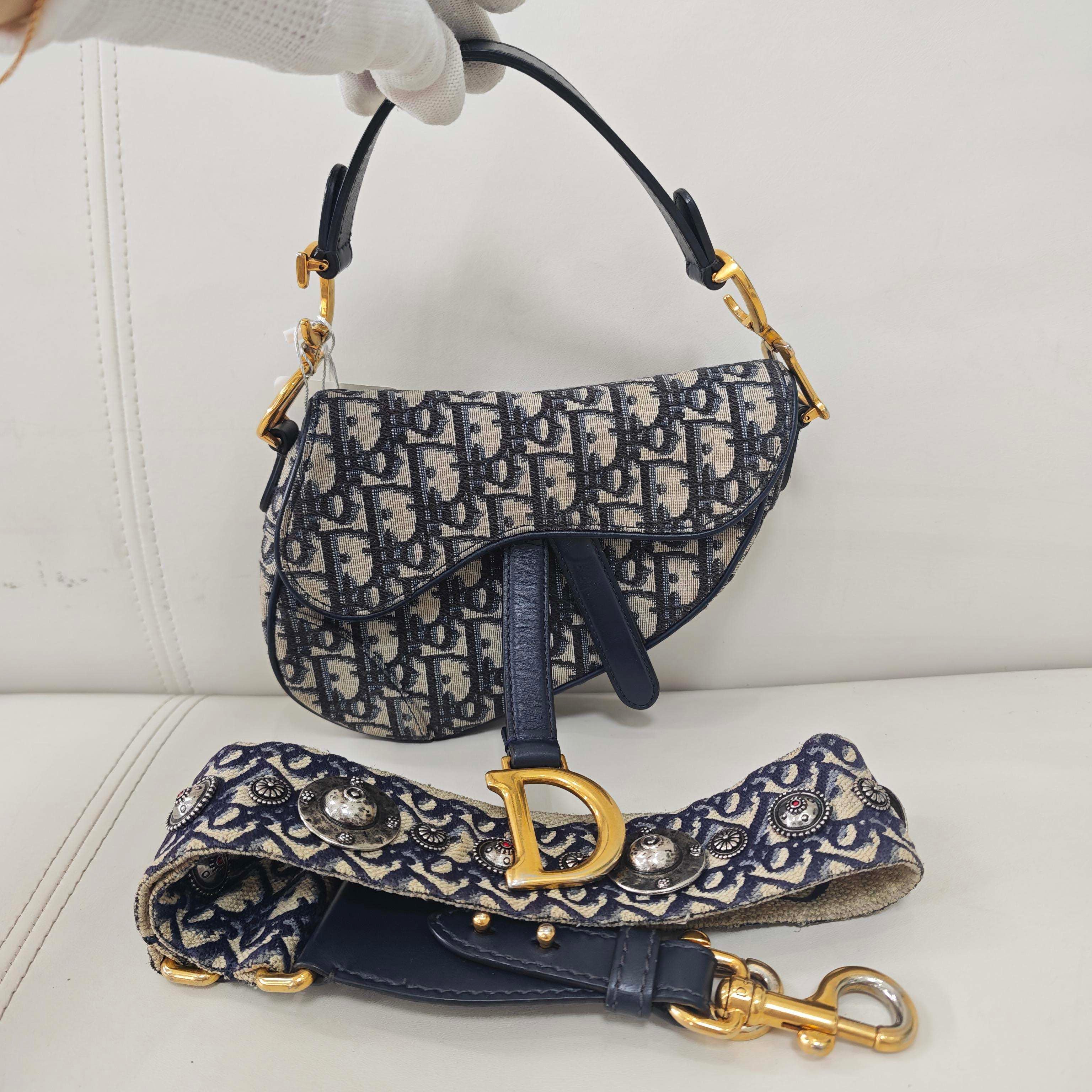 Dior Mini Saddle Shoulder Handbag in Blue Oblique – ResselleLuxe