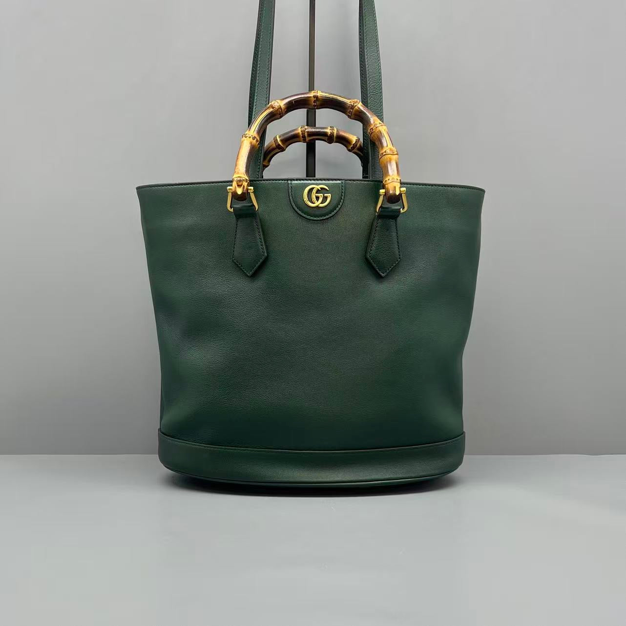 Gucci Green Leather GG Logo Bamboo
