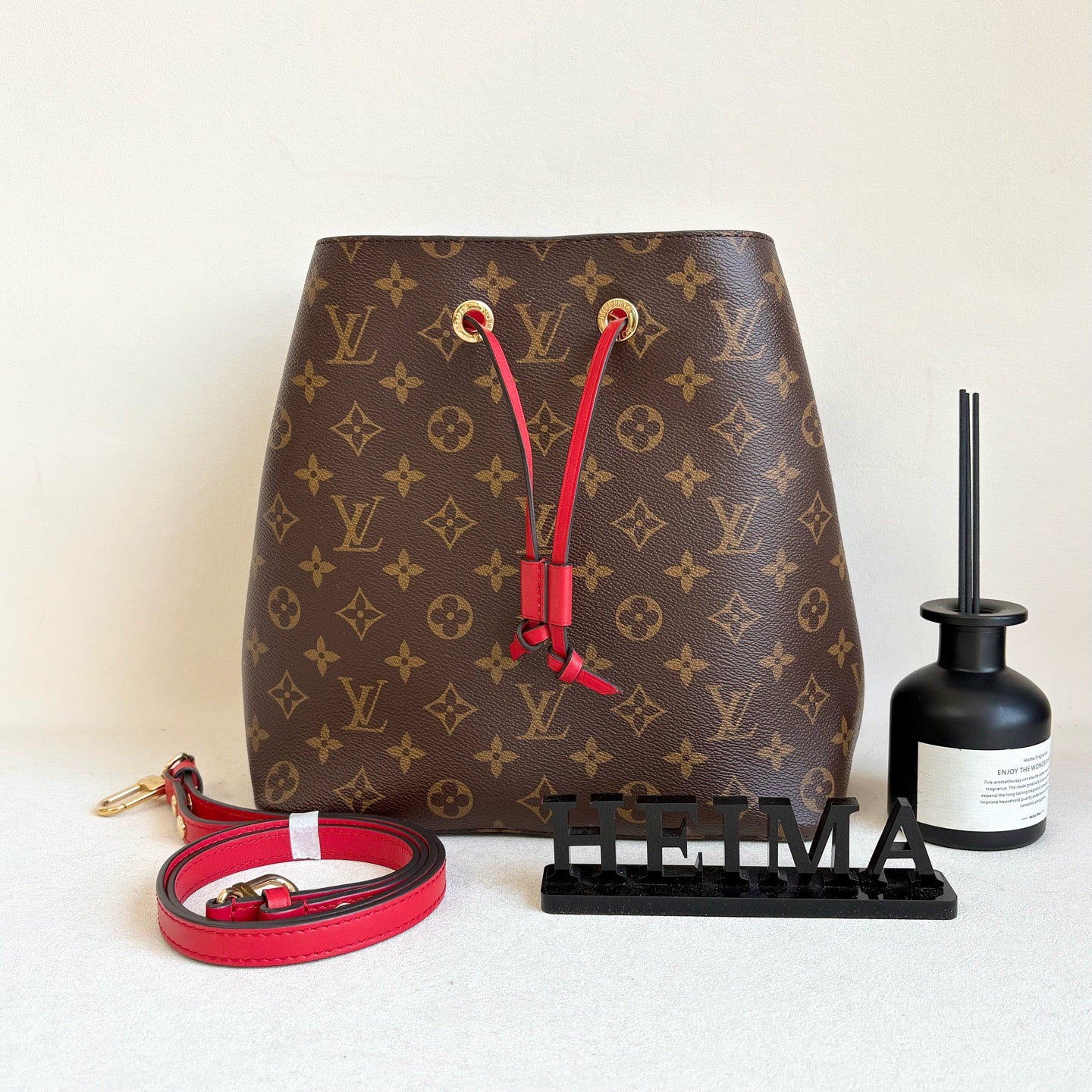 Louis Vuitton NeoNoe MM