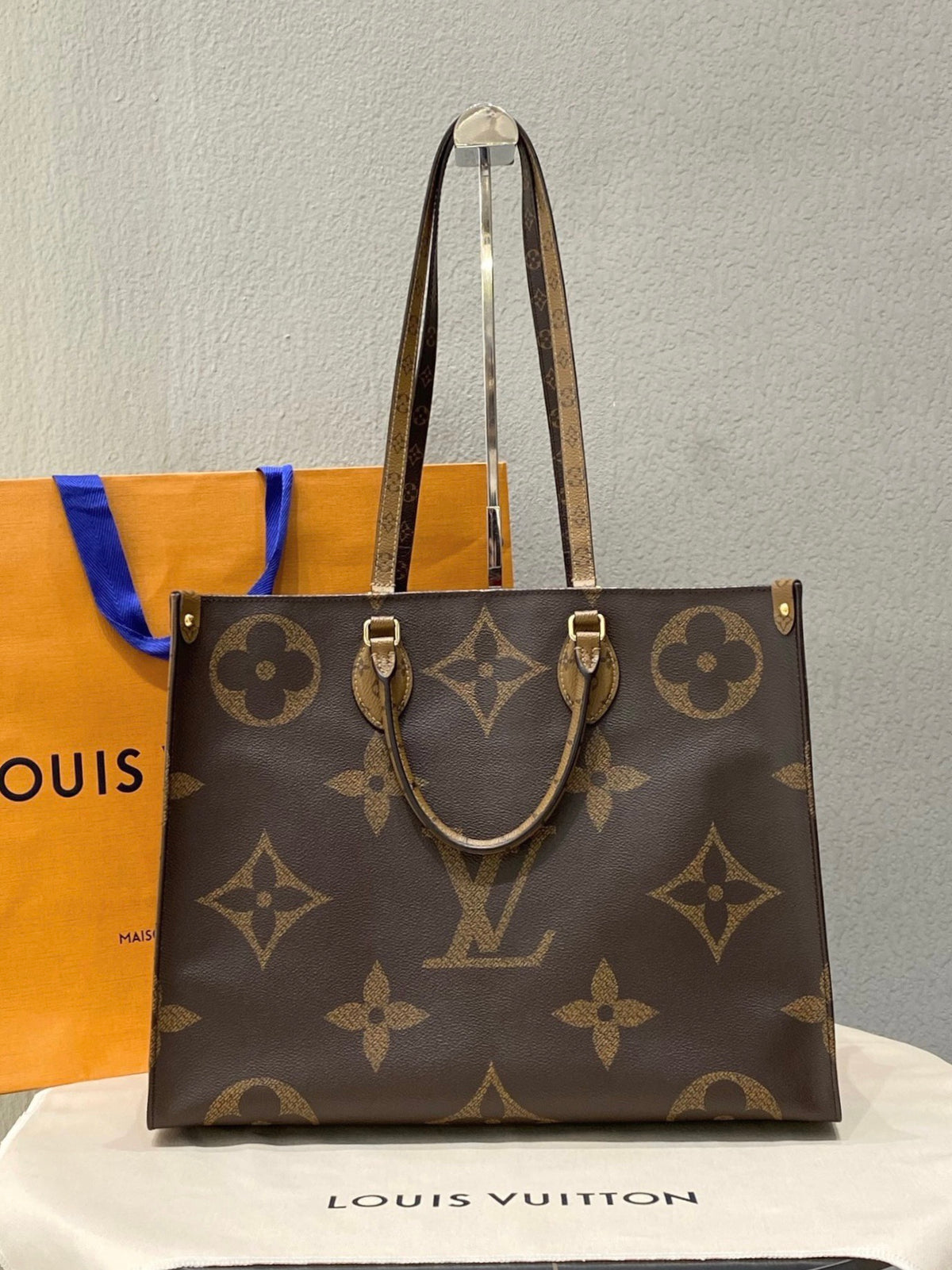 Louis Vuitton On The Go GM Tote Bag
