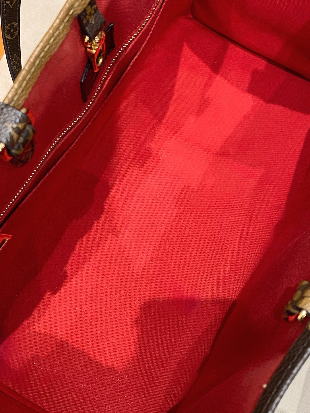 Louis Vuitton On The Go GM Tote Bag