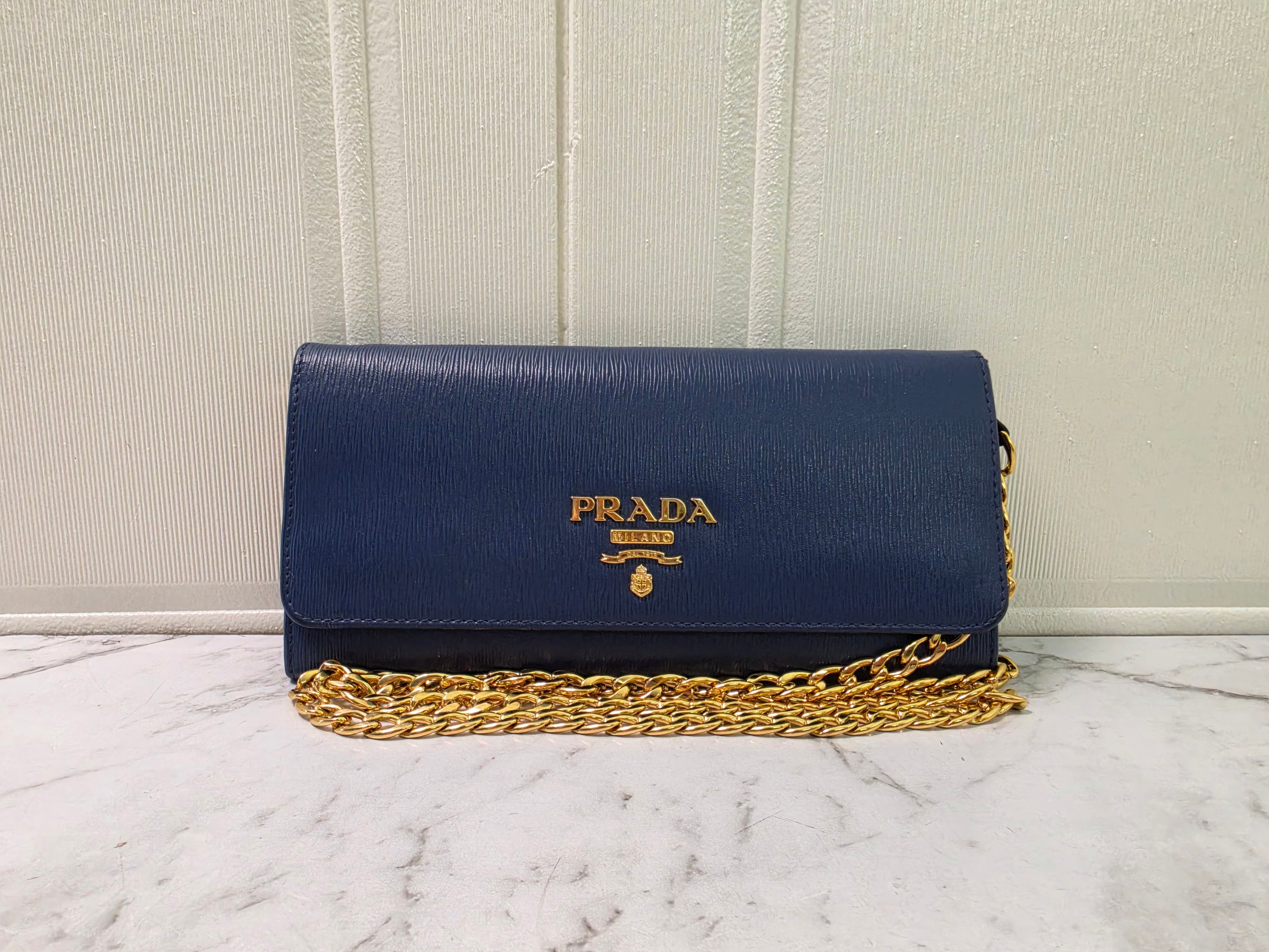Prada Wallet on Chain
