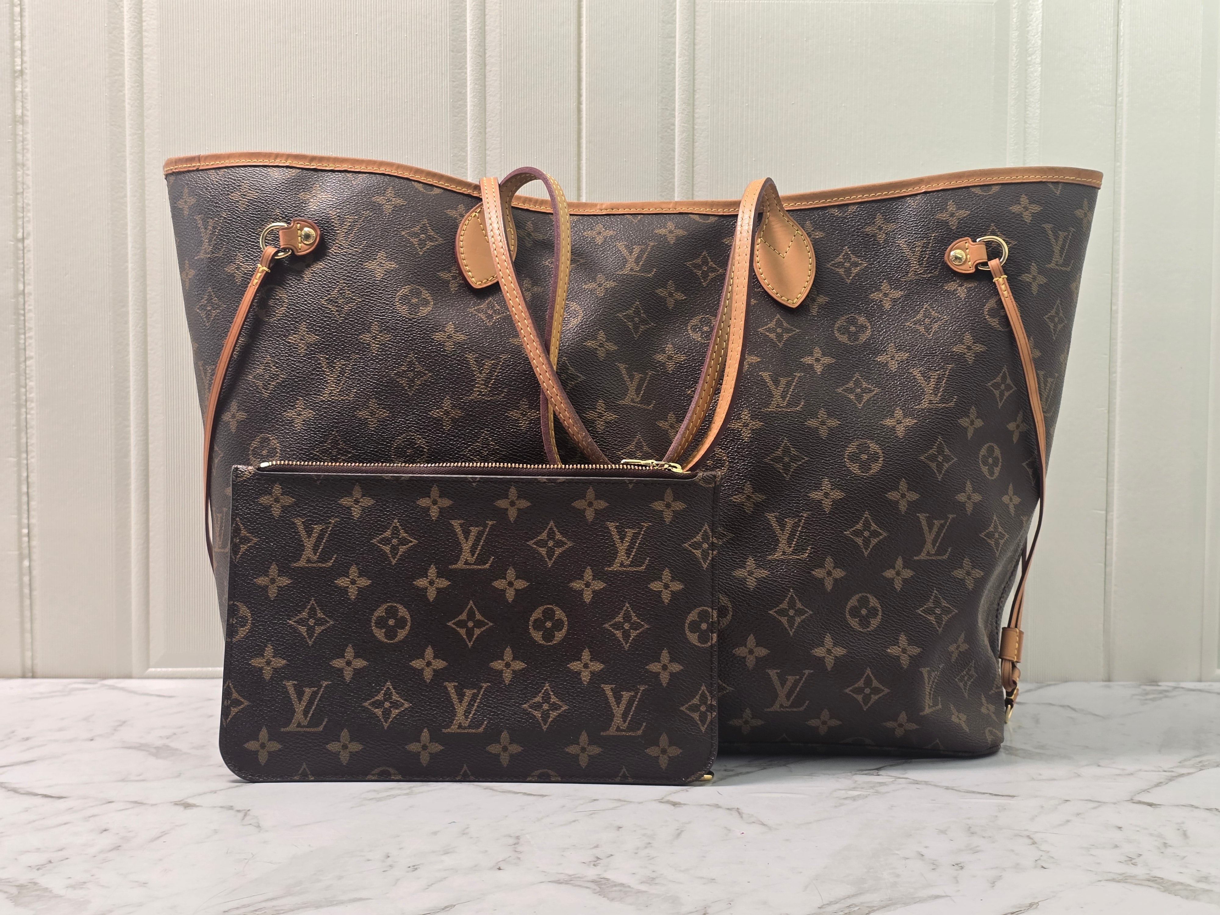Louis Vuitton Neverfull GM Tote with Pouch
