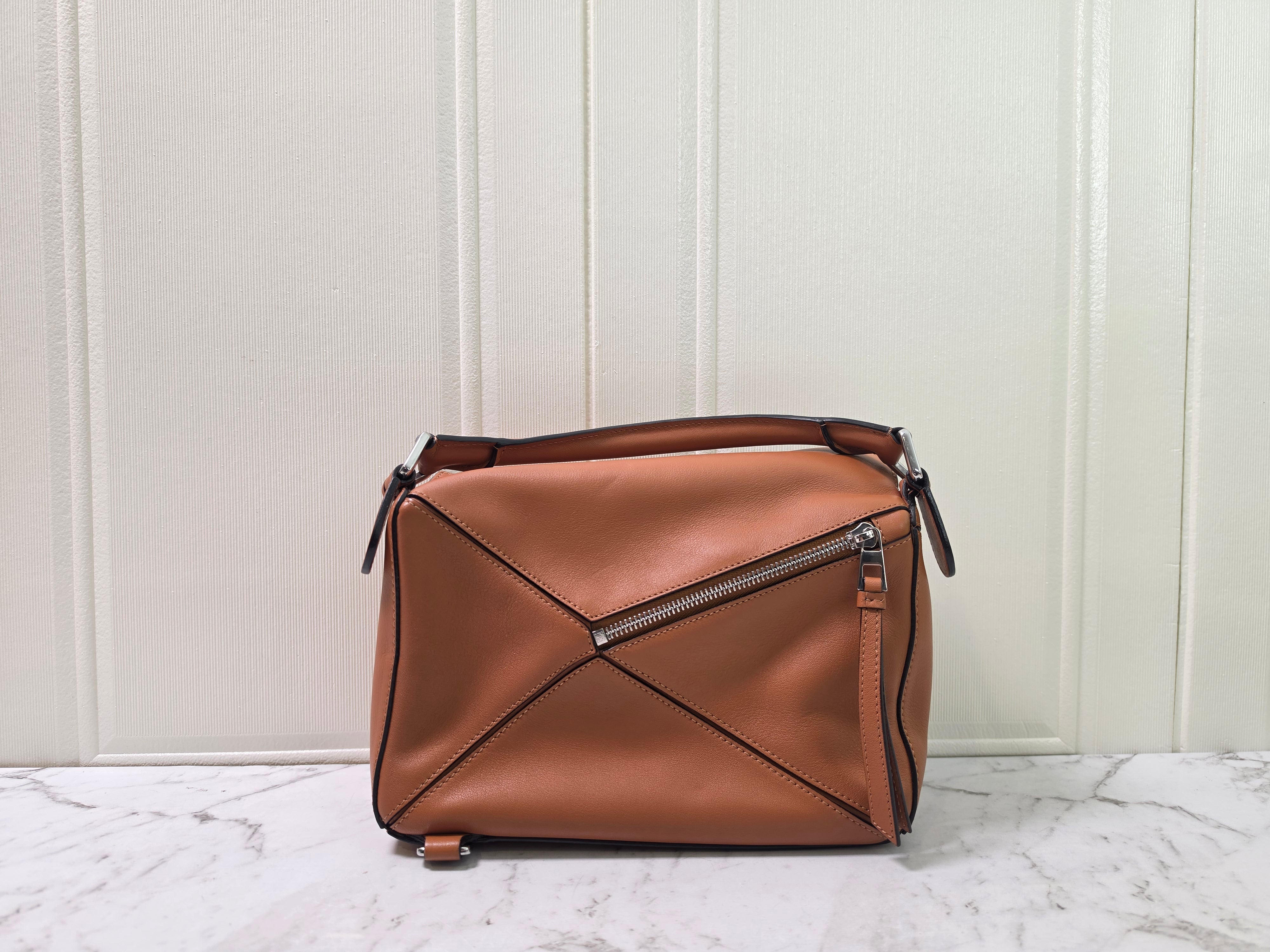 Loewe Puzzle Tan Small