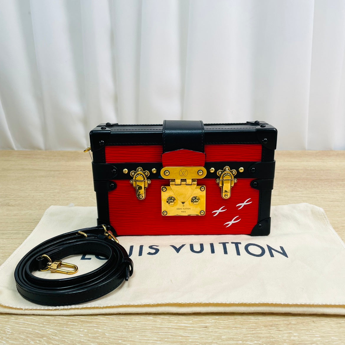 Louis Vuitton Petite Malle