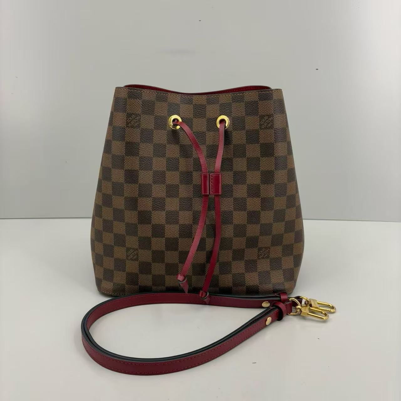 Louis Vuitton Noenoe
