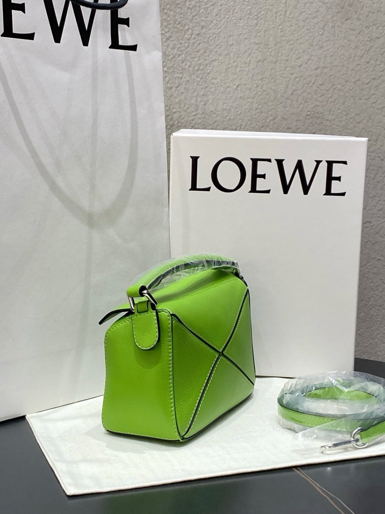 Loewe Puzzle Bag Mini – Lime Green