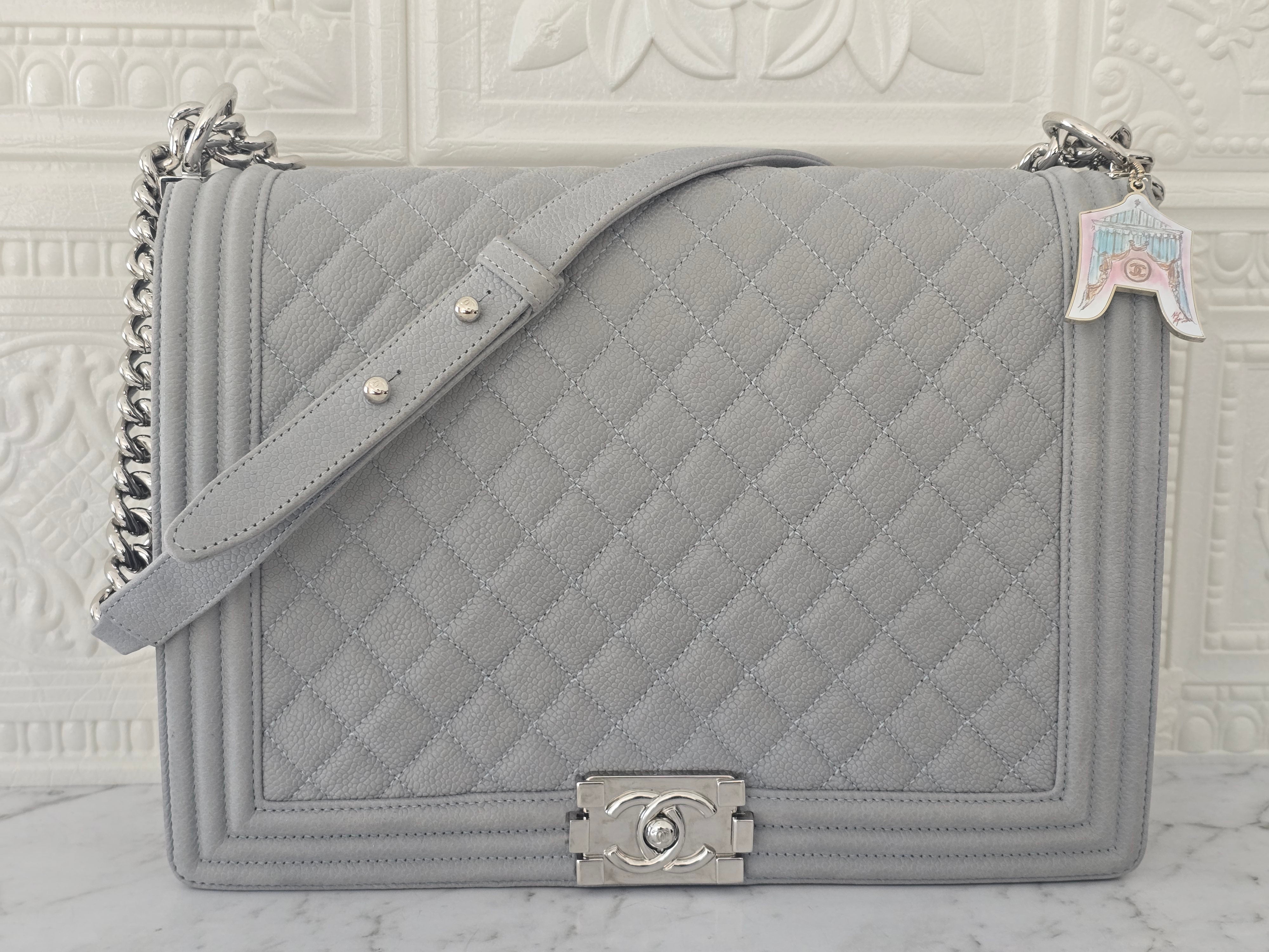 Chanel Boy Maxi 30cm