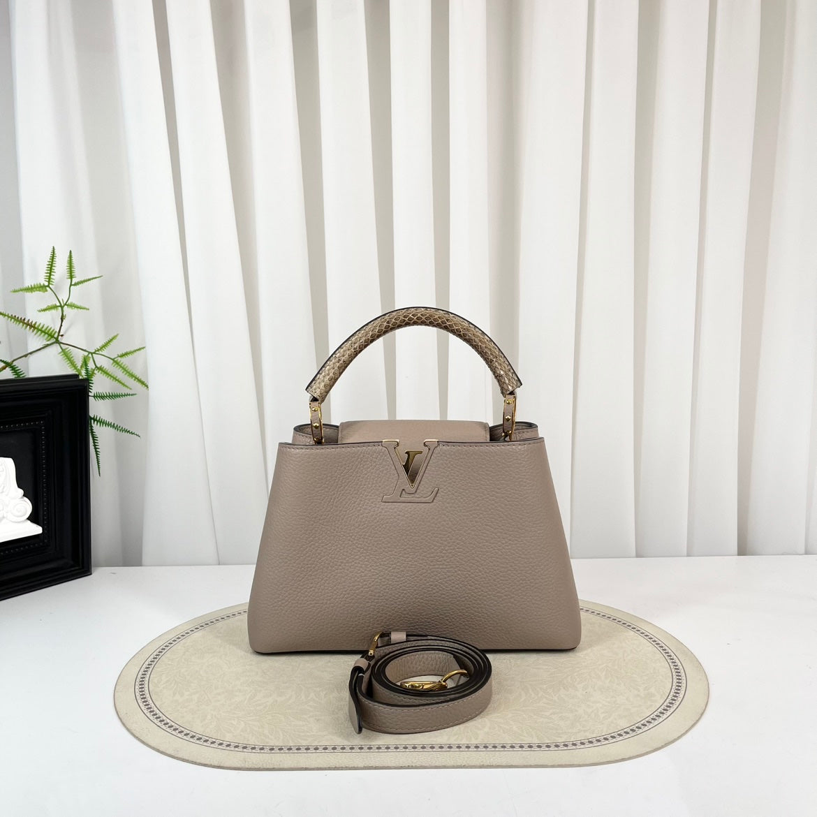 Louis Vuitton Capucines BB 27cm – Taupe Calfskin & Python Handle