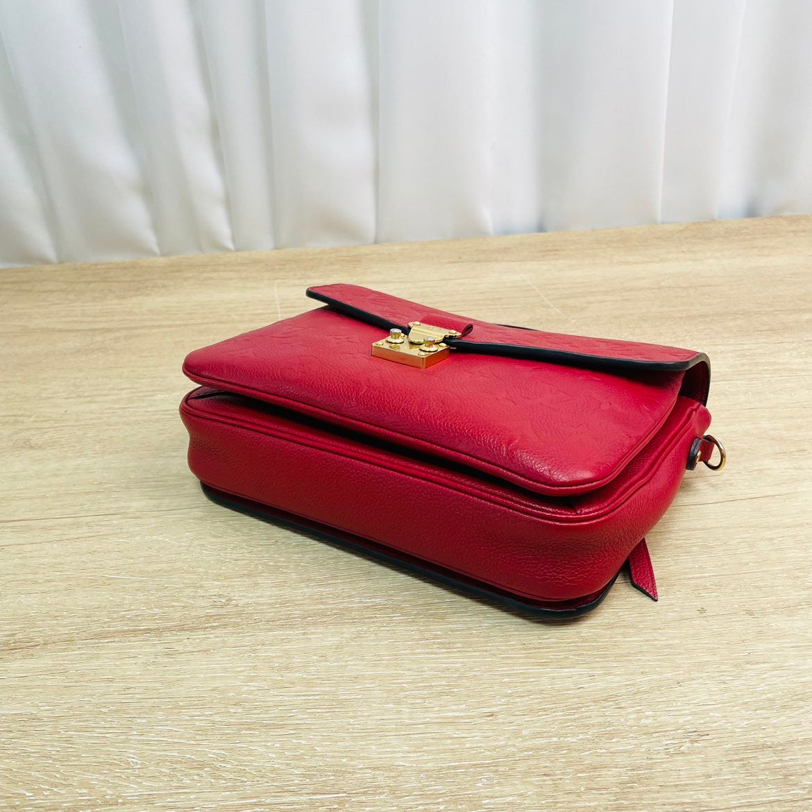 Louis Vuitton Pochette Métis