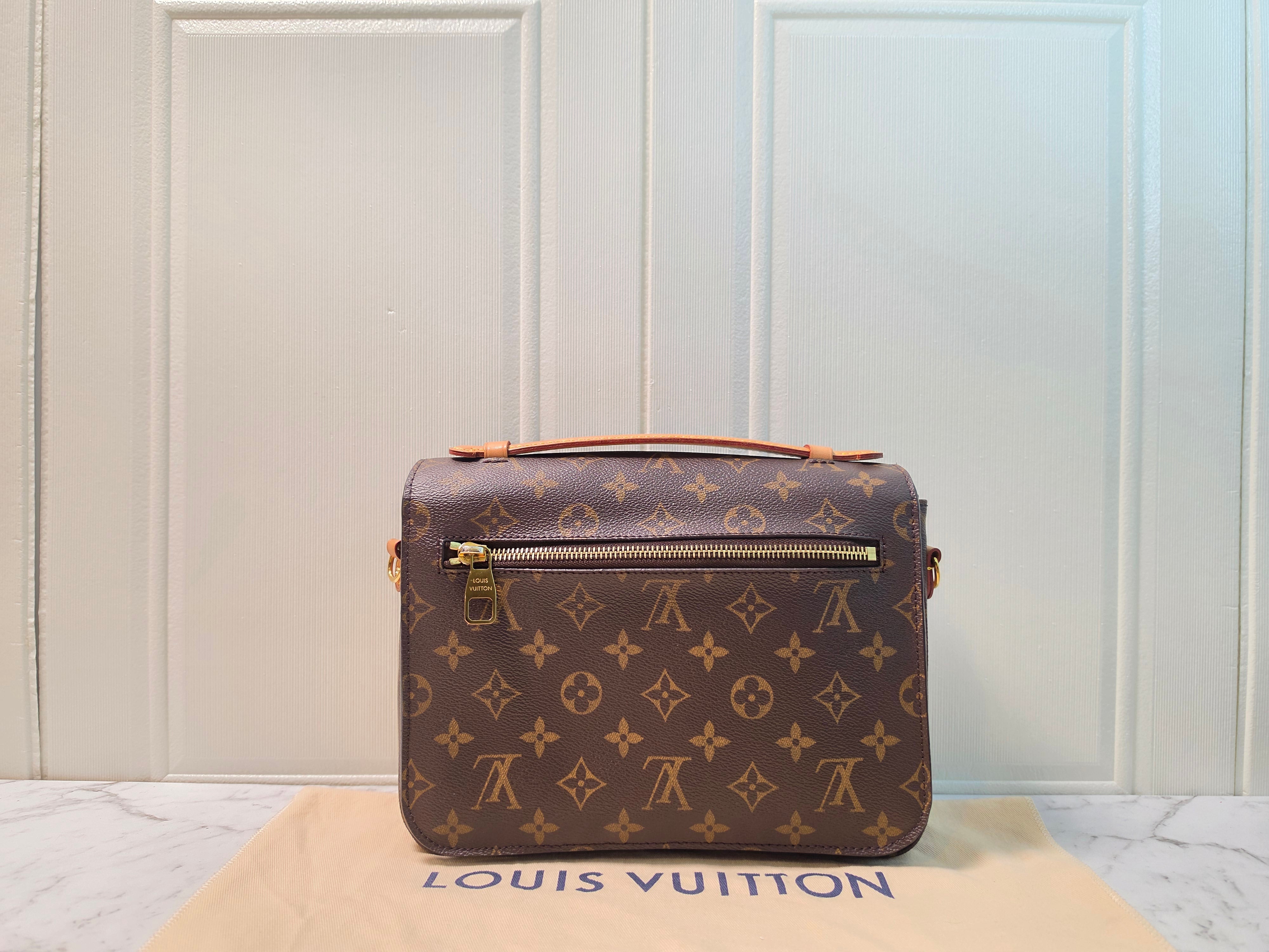 Louis Vuitton Pochette Métis