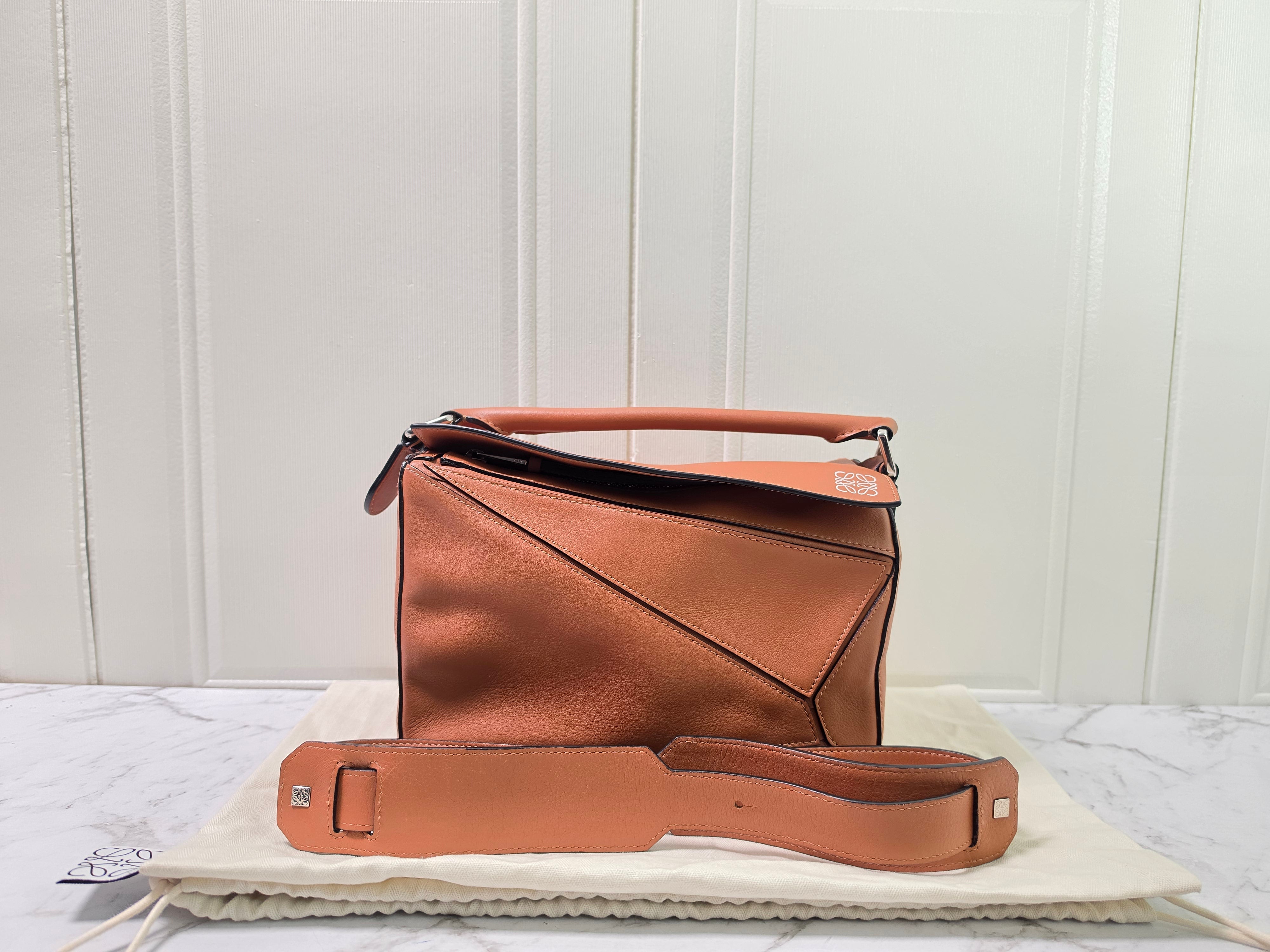 Loewe Puzzle Tan Small