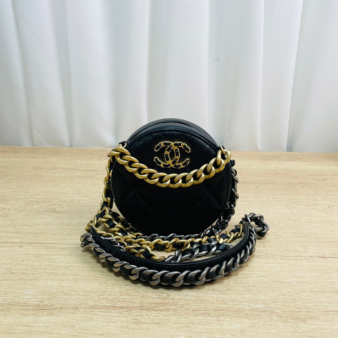 Chanel 19 Round Mini