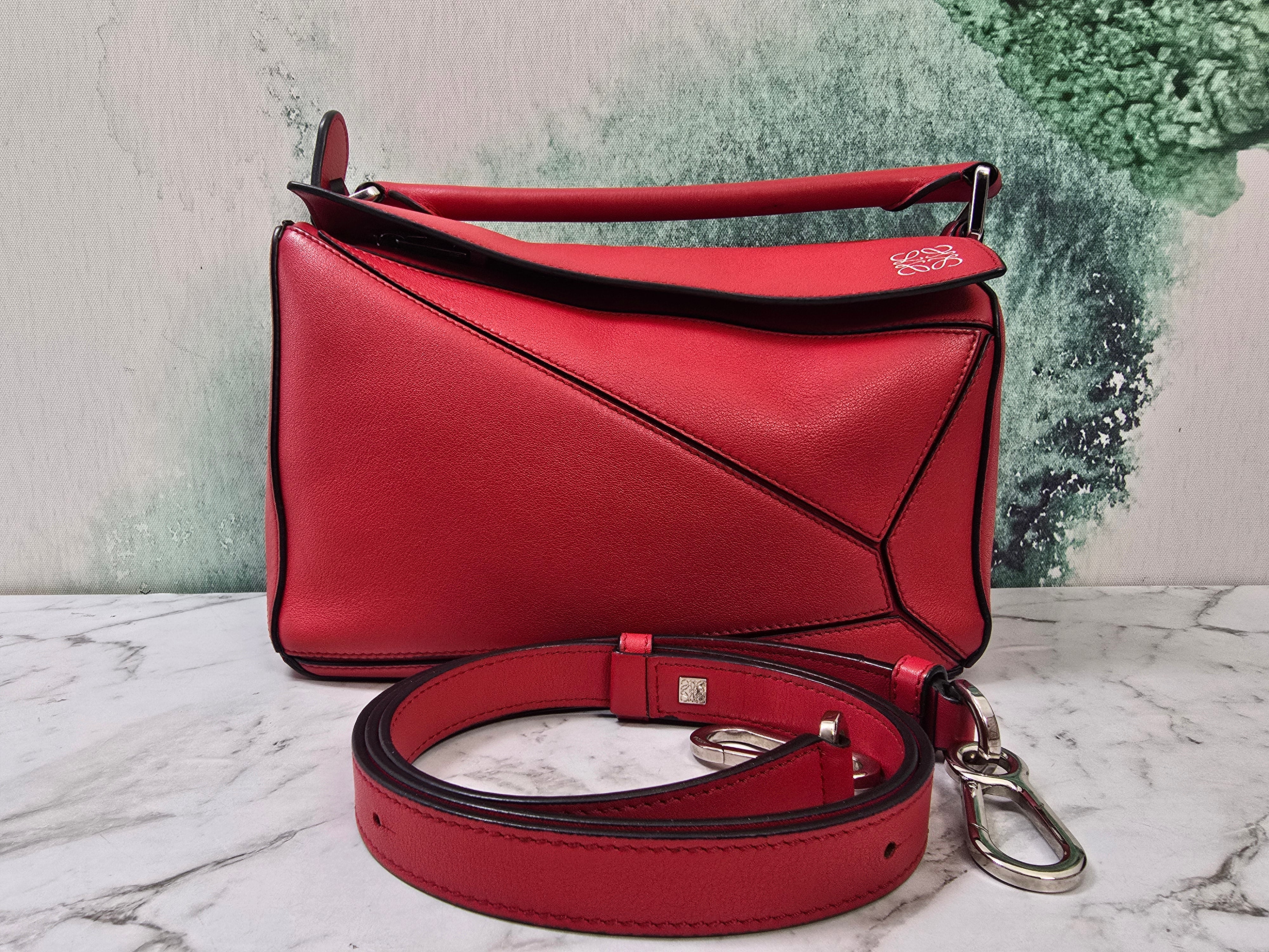 Loewe Puzzle Red Small