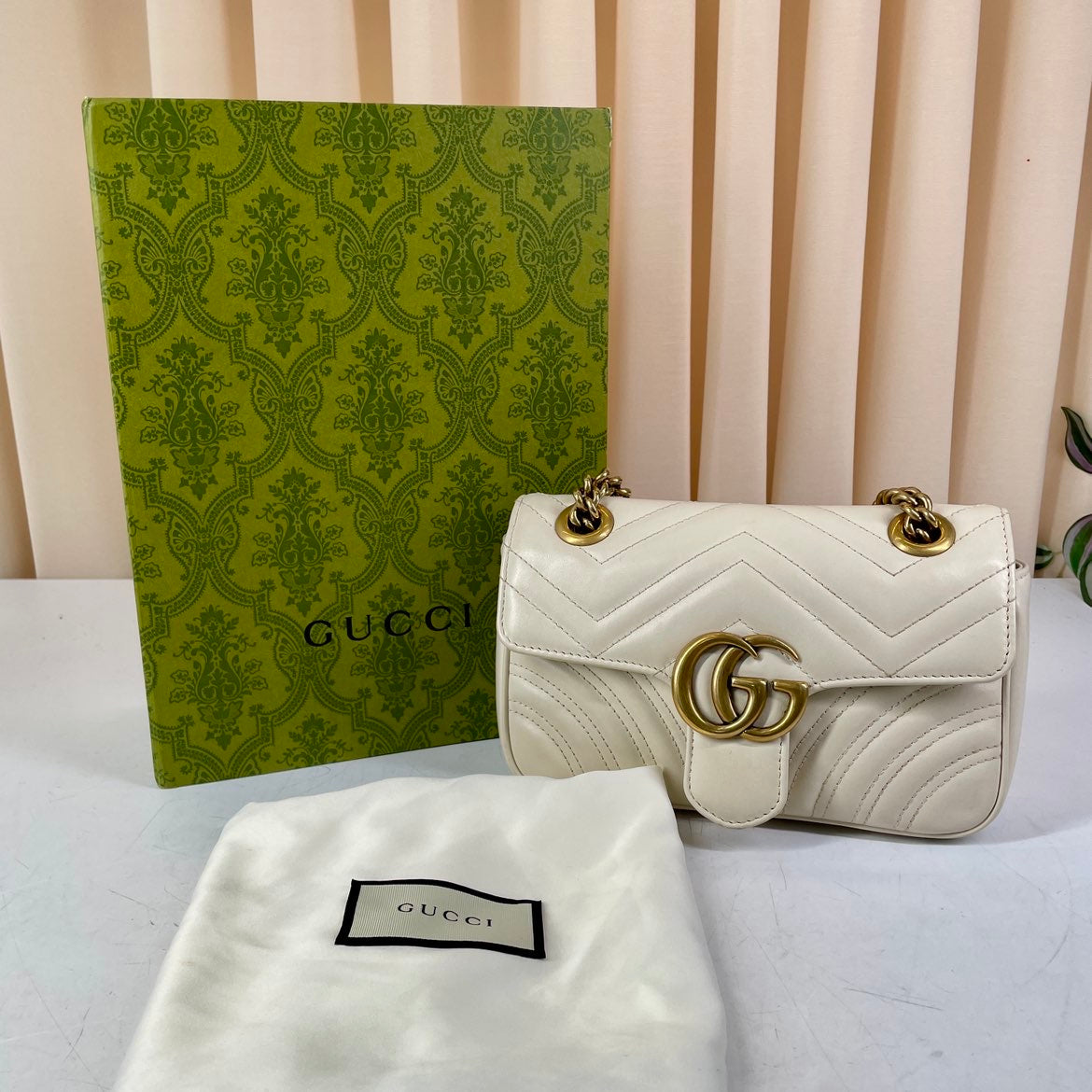 Gucci GG Marmont White