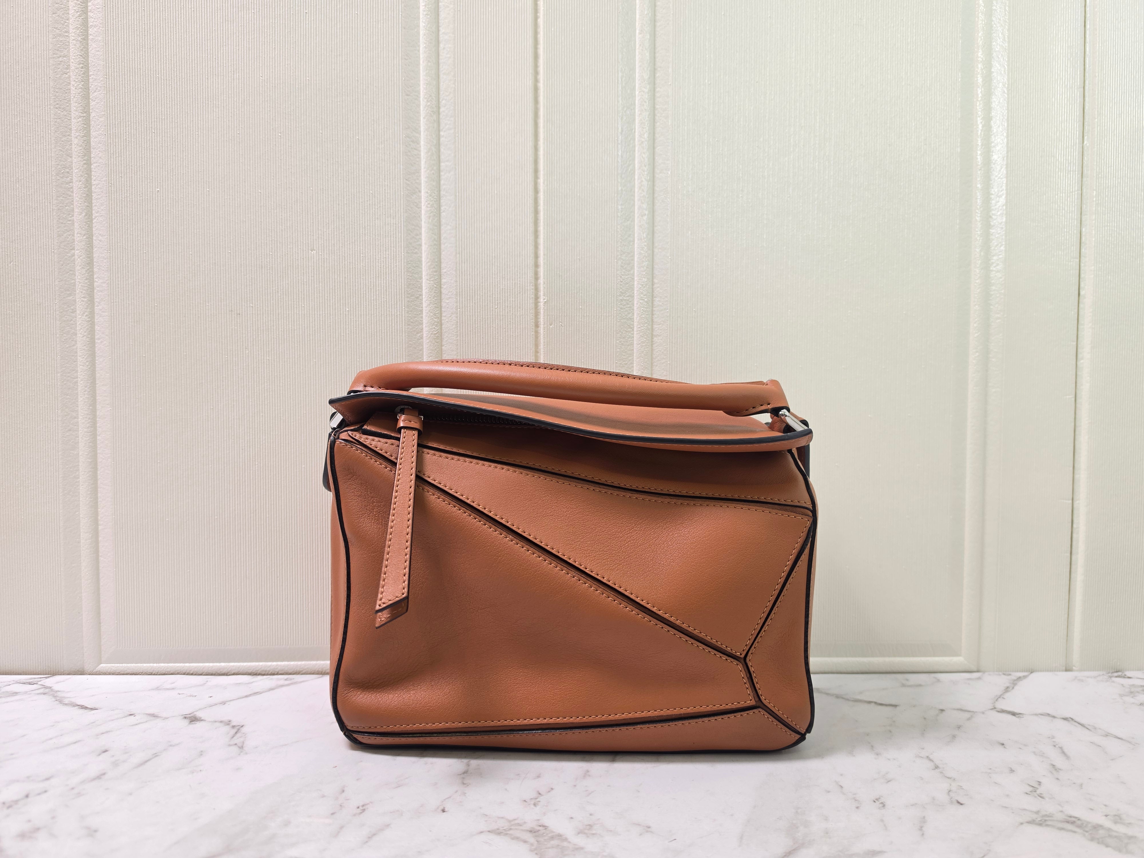 Loewe Puzzle Tan Small