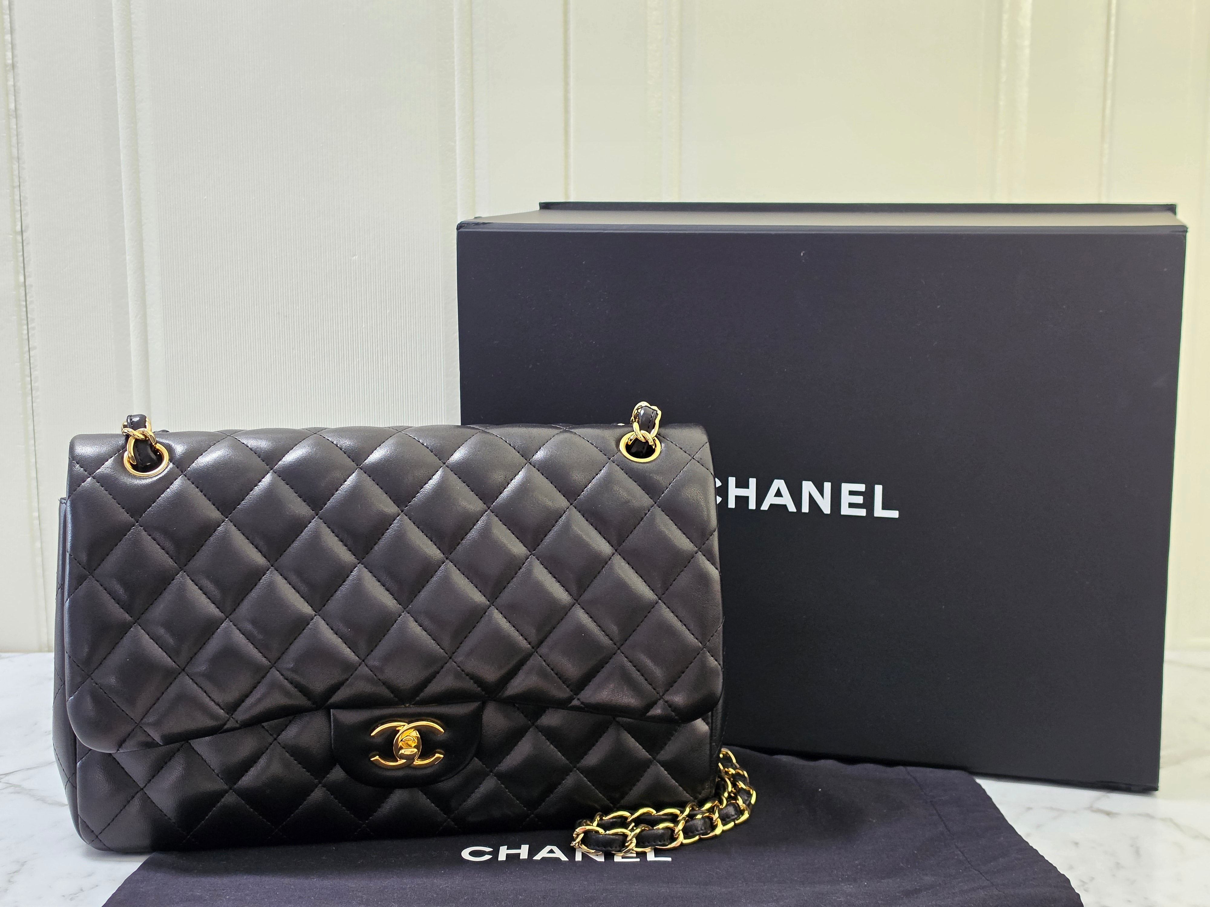 Chanel Classic Flap Jumbo